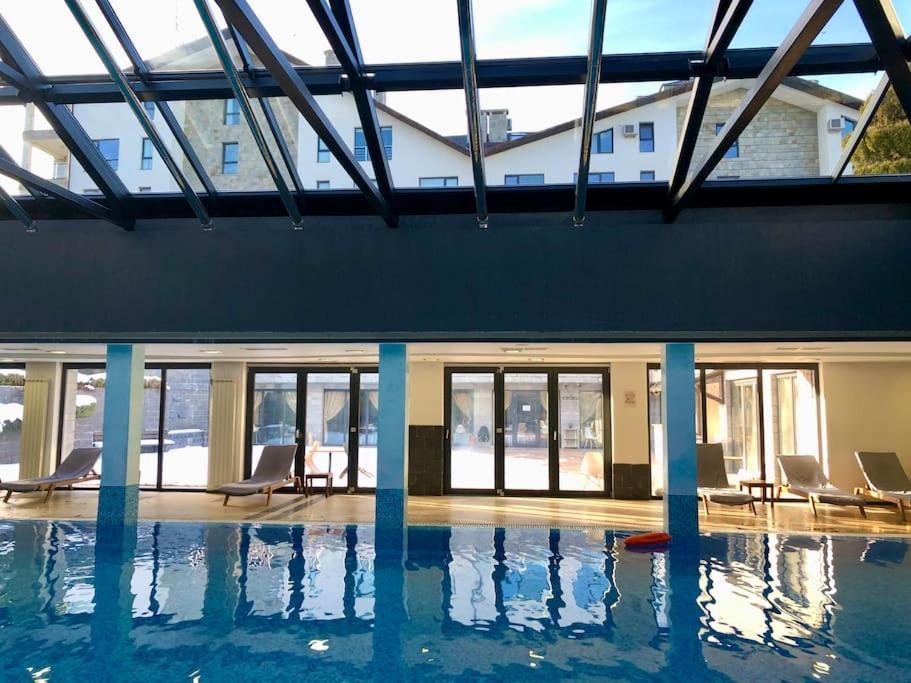Luxury Penthouse With A Lavish Spa And 2 En-Suite Bedrooms Бансько Екстер'єр фото