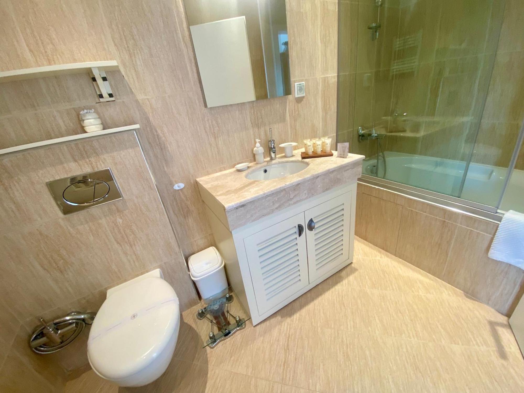 Luxury Penthouse With A Lavish Spa And 2 En-Suite Bedrooms Бансько Екстер'єр фото